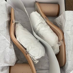 BRAND NEW IN BOX Dolce Vita Noles Heels Nude Crystal Size 8.5